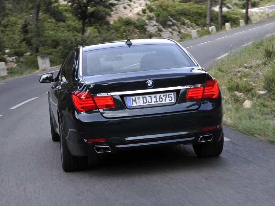 BMW 750Li xDrive 2008 года  (фото 13 из 16)